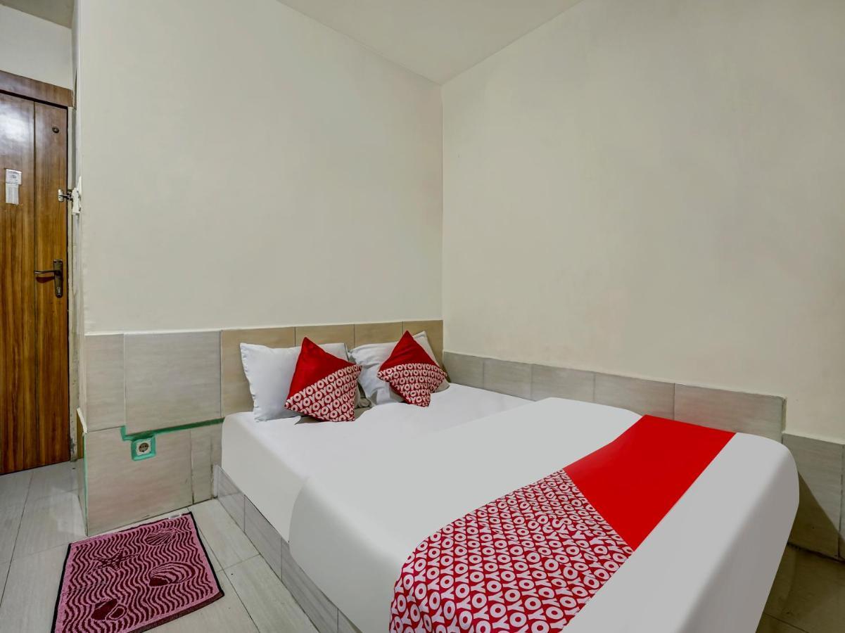 Oyo 90158 Hotel Lendosis Perintis Kemerdekaan Palembang Esterno foto