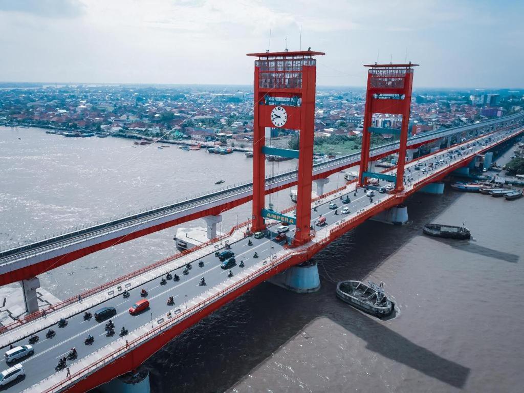 Oyo 90158 Hotel Lendosis Perintis Kemerdekaan Palembang Esterno foto